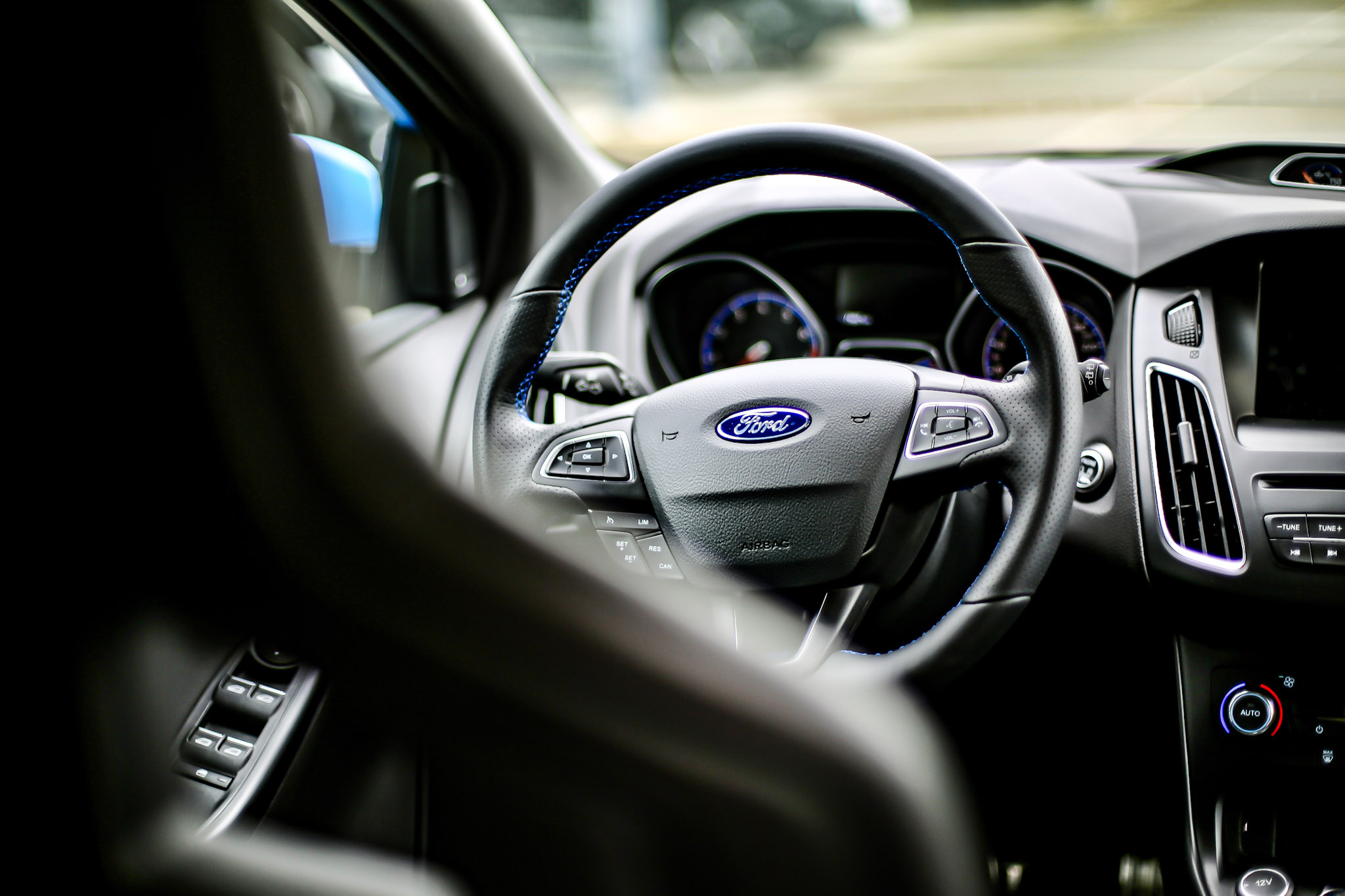 Ford Focus RS — photo 4
